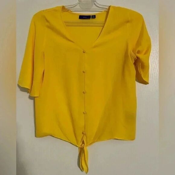 Women's Apt. 9® Button-Front Knot-Hem Top | Size Small | Yellow - Picture 2 of 5